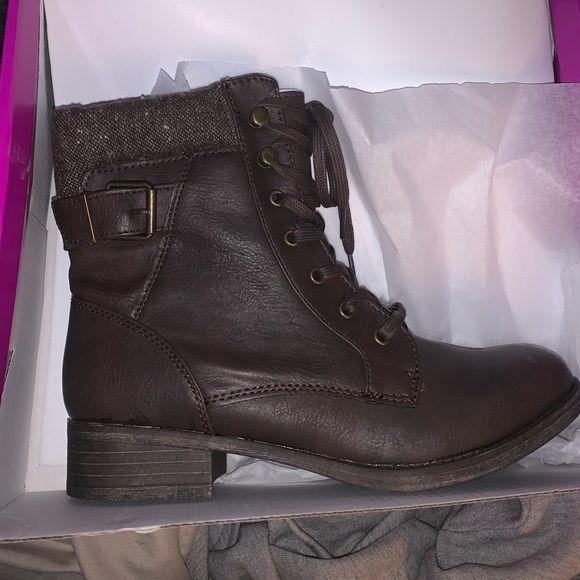 Brown booties - Picture 1 of 1